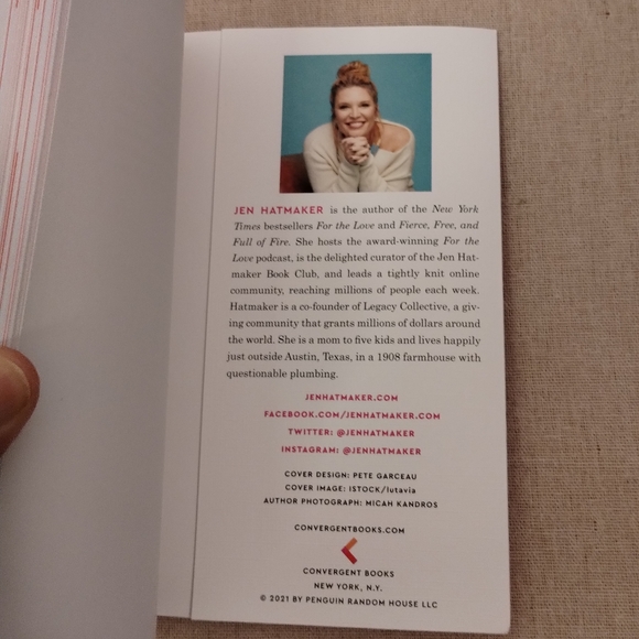 Simple & Free by Jen Hatmaker  Guided Personal Journal - Picture 3 of 12